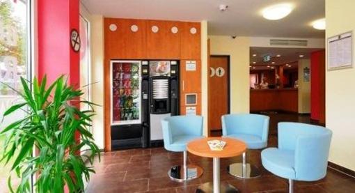 фото отеля B&B Hotel Regensburg