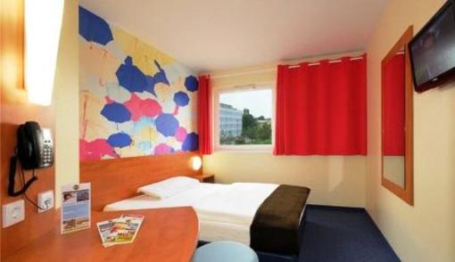 фото отеля B&B Hotel Regensburg