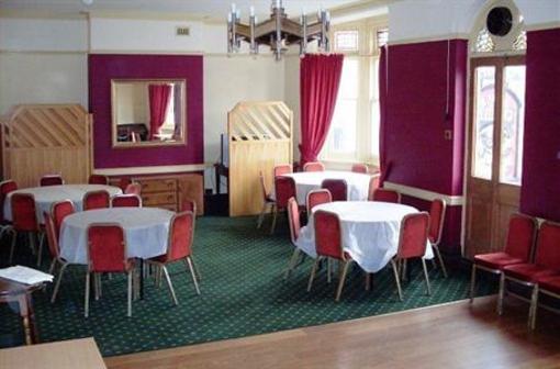 фото отеля The Bull and Stirrup Hotel