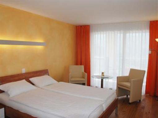 фото отеля Hotel-Restaurant Rossli Amden