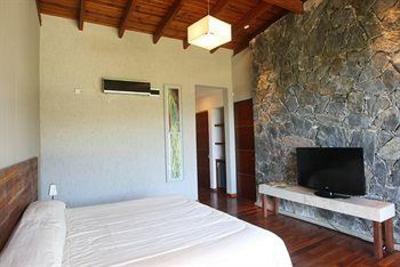 фото отеля Tres Pircas Hotel and Spa