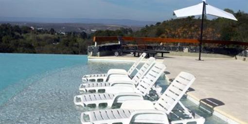 фото отеля Tres Pircas Hotel and Spa