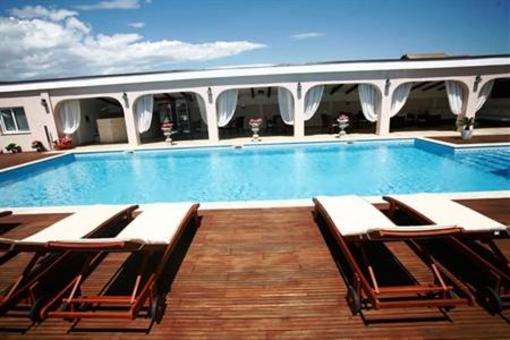 фото отеля Hotel Krystal Hunedoara