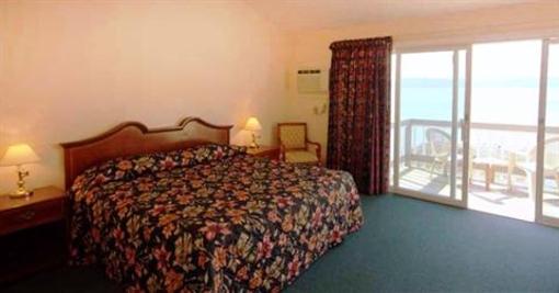 фото отеля Smugglers Cove Inn Boothbay Harbor