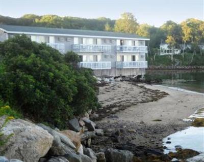 фото отеля Smugglers Cove Inn Boothbay Harbor
