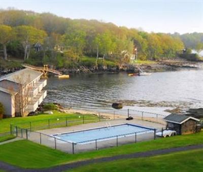 фото отеля Smugglers Cove Inn Boothbay Harbor