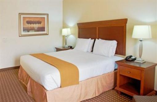 фото отеля Holiday Inn Express Hotel & Suites Center