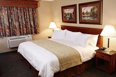 фото отеля Crossings Inn and Suites Perham