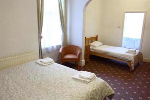 фото отеля Royal Hotel Crewe
