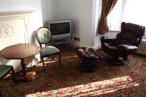 фото отеля Royal Hotel Crewe