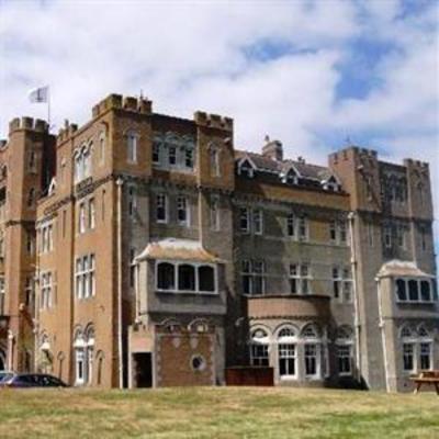 фото отеля Camelot Castle Hotel