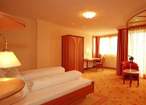 фото отеля Hotel Neuwirt Ramsau am Dachstein