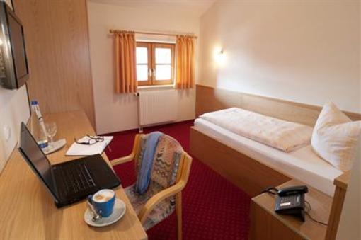 фото отеля Gasthof Zur Post Hotel Bad Wiessee