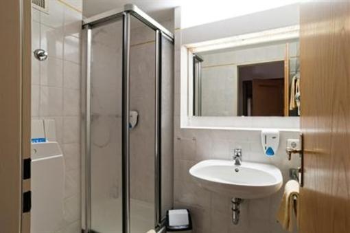фото отеля Gasthof Zur Post Hotel Bad Wiessee