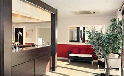 фото отеля Park & Suites Rousset