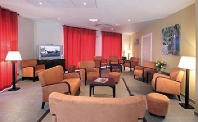 фото отеля Park & Suites Rousset