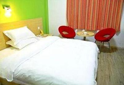 фото отеля Zhongli Express Inn Kunming Beijing Road