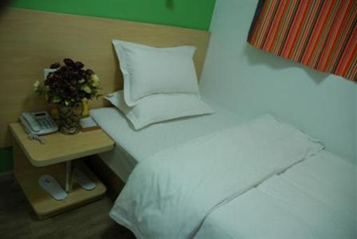 фото отеля Zhongli Express Inn Kunming Beijing Road