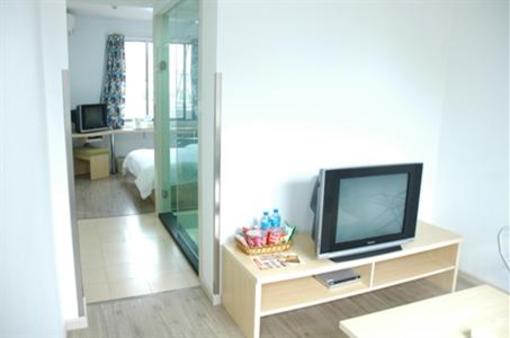 фото отеля Zhongli Express Inn Kunming Beijing Road