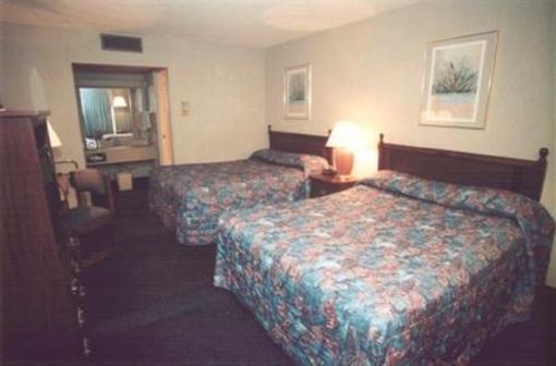 фото отеля Trade Winds East Inn