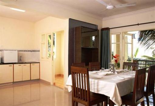 фото отеля Compact Royal Grand Homes
