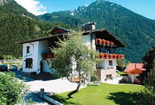 фото отеля Gastehaus Alpina Maurach
