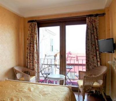 фото отеля L'isola Guesthouse