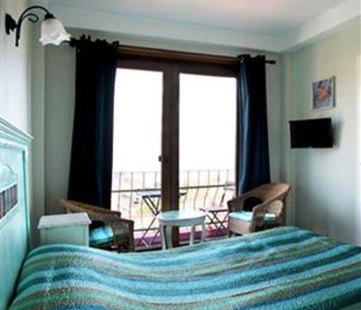 фото отеля L'isola Guesthouse