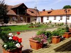 фото отеля Folwark Wiazy Farmhouse Gdow