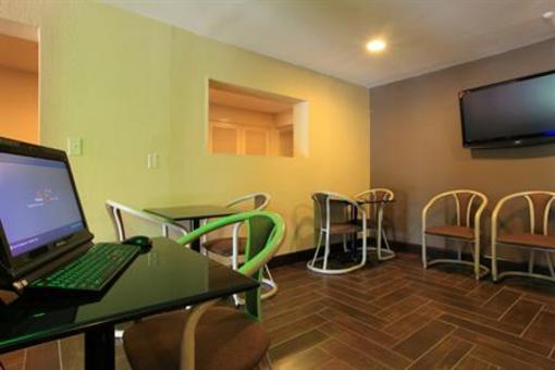 фото отеля Americas Best Value Inn Crabtree Raleigh