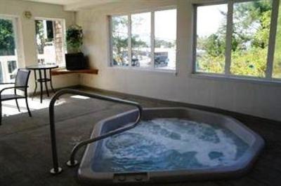 фото отеля Crown Pacific Inn Depoe Bay