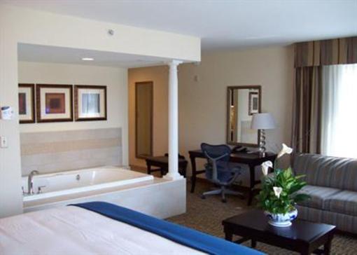 фото отеля Metroplex Inn & Suites Girard (Ohio)