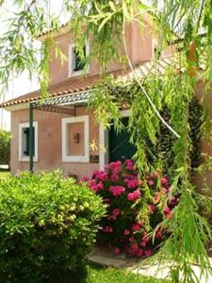 фото отеля Monambeles Villas