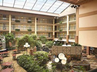 фото отеля Embassy Suites Hotel Cleveland - Shaker Heights / Beachwood