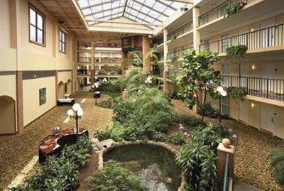 фото отеля Embassy Suites Hotel Cleveland - Shaker Heights / Beachwood