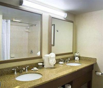 фото отеля Embassy Suites Hotel Cleveland - Shaker Heights / Beachwood