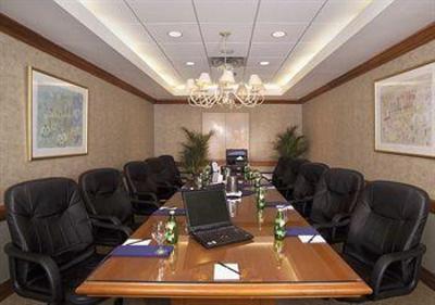 фото отеля Embassy Suites Hotel Cleveland - Shaker Heights / Beachwood