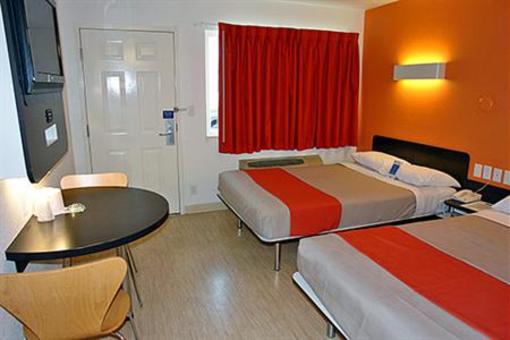 фото отеля Motel 6 Boston - Braintree