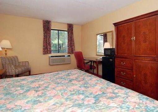 фото отеля Econo Lodge Plantsville