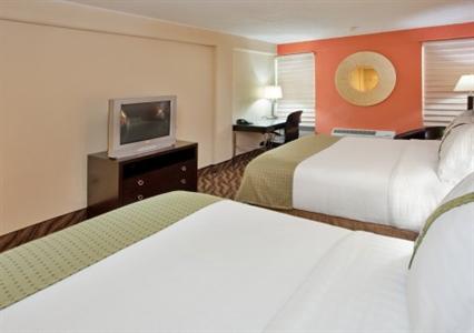 фото отеля Holiday Inn Manhattan at The Campus