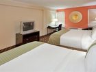 фото отеля Holiday Inn Manhattan at The Campus