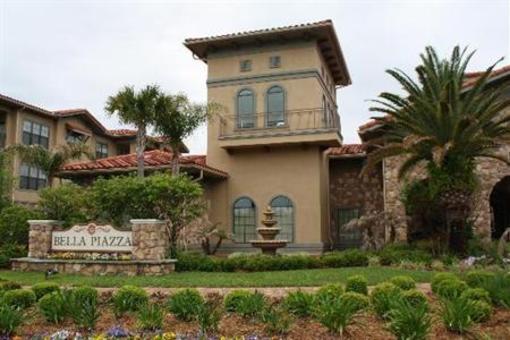 фото отеля Bella Piazza Apartments Davenport