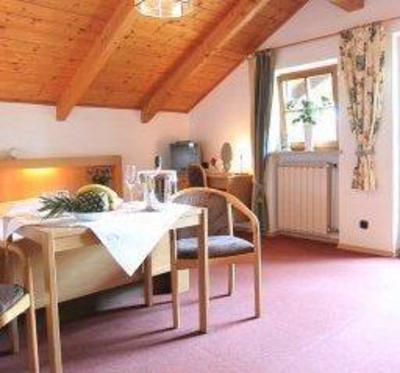 фото отеля Hotel Mowe am Chiemsee