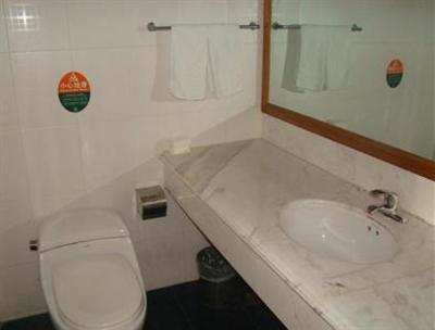 фото отеля GreenTree Alliance Kunshan Railway Station Hotel