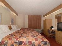 Smokey Mountain Inn & Suites
