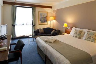 фото отеля Croydon Park Hotel London