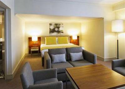фото отеля Croydon Park Hotel London