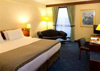 фото отеля Croydon Park Hotel London