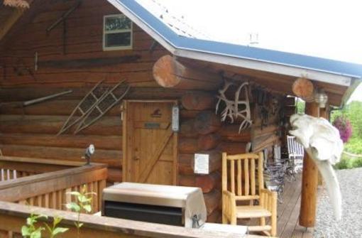 фото отеля Caribou Crossing Cabins