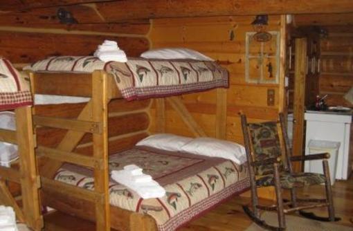 фото отеля Caribou Crossing Cabins